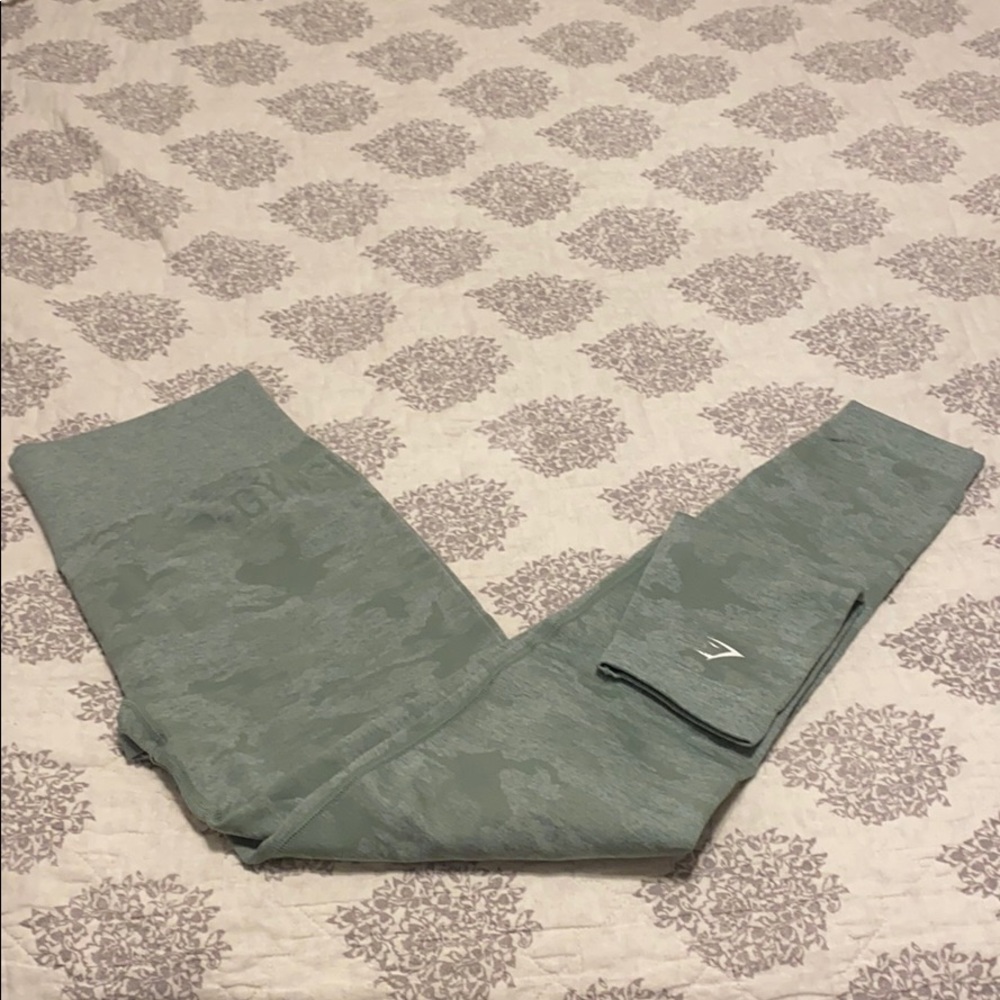 OG camo scrunch leggings